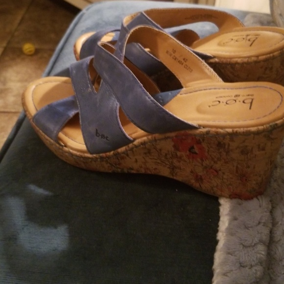 boc Wedge Sandals - Picture 2 of 3